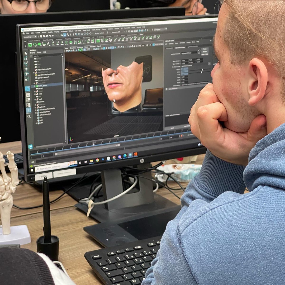vfx_workshop's tweet photo. Et vous ? Vous faites quoi sur vos PC en ce moment ? 😄 #vfxworkshop #ecole #vfx #paris #paris15 #3dstudent #vfxstudent #3dschool #vfxschool #zbrush #houdini #maya https://t.co/Hr8z1IYkgX