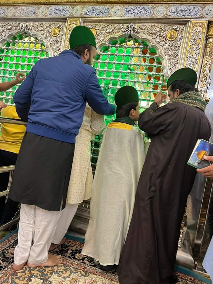 MissionAbu's tweet photo. Bargah e Maula e Kayenat Bab Ul IIm Ali Al Murtuza (A.S)♥️♥️🙇‍♂️🙇‍♂️

Ye Kehkar Rakh Diya Syed Ne Sar Aaqa Tere Dar Par ,Tumhi Batlao Kya Koi Sahara Tum Se Badkar Hai

Az Kalam - Shahzada e Ghousul Azam Pir Syed Aale Mustafa Qadri Aljeelani Ali Pasha Sarkar @AliAlmoosavi https://t.co/m7jIFItsdv