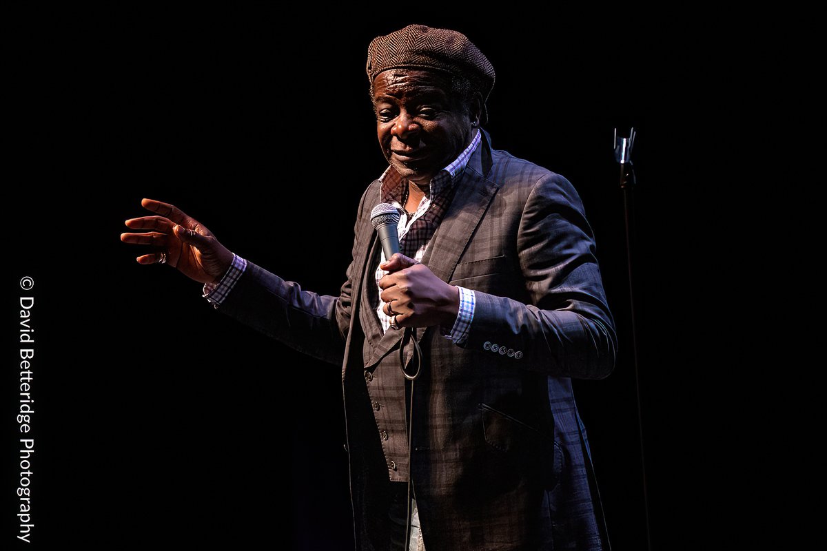 SlapstickFest's tweet photo. We had a blast at last night's #BigComedyBash at @Thehexagon! Thank you so much to the venue team and our wonderful line-up: @jayjaylaffs, @alandavies1, @stephenkamos, @adamhillscomedy, @Nabilu, and @MrEdByrne! 1/2 https://t.co/gfpWDgUxGp