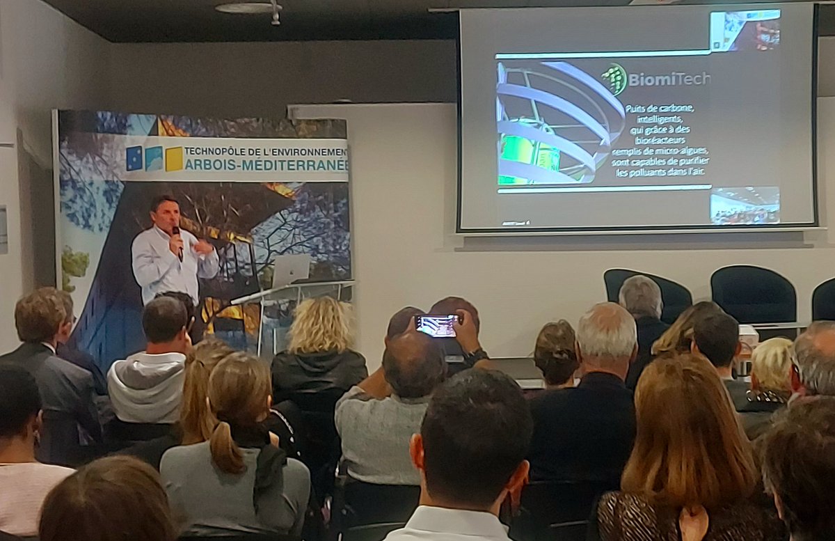 TechnopolArbois's tweet photo. 🔴🤳le traitement de l'air grâce aux micro-algues avec la technologie de purification de l'air #Biomitech 👩🔬🌿
L'entreprise exploite la capacité naturelle des micro-organismes d'algues à prospérer dans des environnements pollués en utilisant la bioremédiation 🌲🧘♂️
@AMPMetropole https://t.co/LOuRUvvCjw