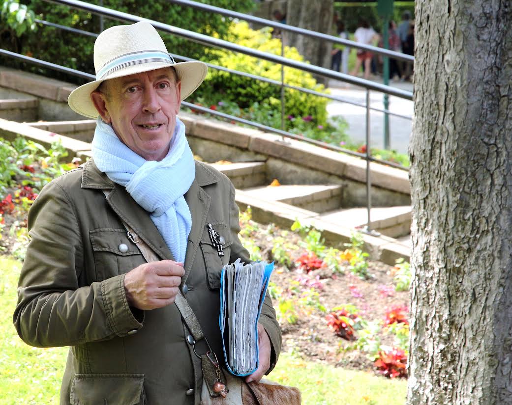 Un voyage dans le temps au Père Lachaise avec Thierry Le Roi  vendredi 11, samedi 12 et dimanche 13 novembre à 14h00 
RV à l'entrée du cimetière située rue des Rondeaux (métro Gambetta)
Tarif : 20,00 € (gratuit -12ans)
Réservation : 06 30 13 89 94