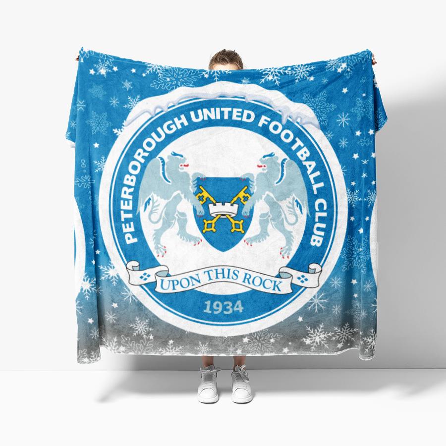 theterracestore's tweet image. Wrap up warm this Festive season with the official @theposh luxury fleece Christmas blanket!

Available now &amp;gt; theterracestore.com/search?q=peter…

Retweet, we will gift one at Christmas to a lucky fan! #PUFC