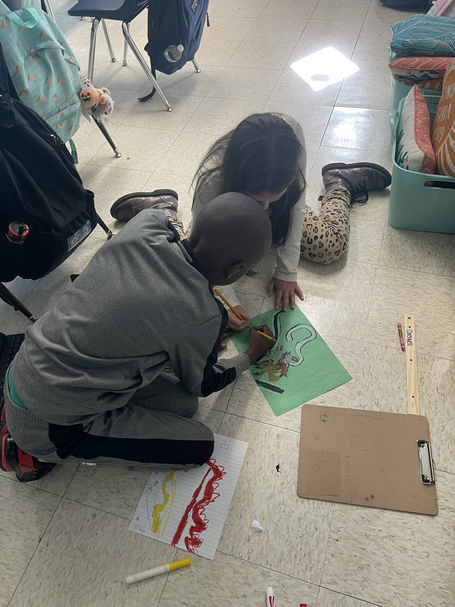 tpcarswell's tweet photo. Today our kiddos created their own parade float design and purchase plan in Math and Science! (They were very disappointed to find out how much the helium for those giant balloons would cost them) #everyjourneyhasagreatstory #NationalSTEMDay @HokeCoSchools @Scurlockbears https://t.co/4GMKbfA7YT