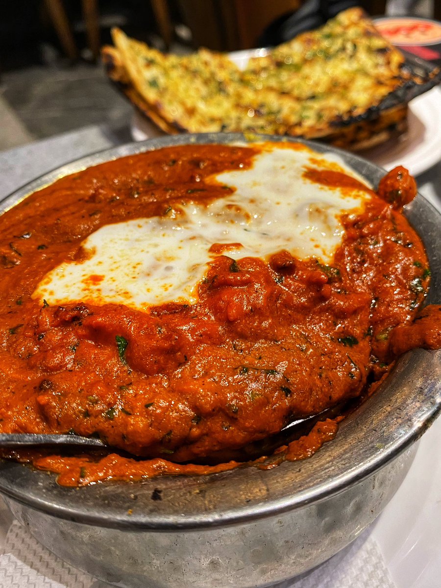 effwrites's tweet image. A late-night dinner that was worth the wait! Every visit here has been just sublime. 

Ginger and Lime Refresher 
Murg Zafrani Tikka
Mutton Barra Chops 
And of course, the Butter Chicken