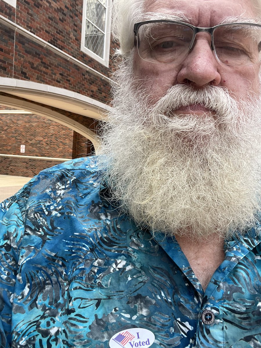 marobertson54's tweet photo. Proud to vote for democracy, positivity, brighter future and progressive policies #imtheradicalleft @JonesForAR @Kelly4Arkansas @AnnaBethforAR @clarketucker @jgreghenderson #notoall4 https://t.co/i5cRWrOjMS