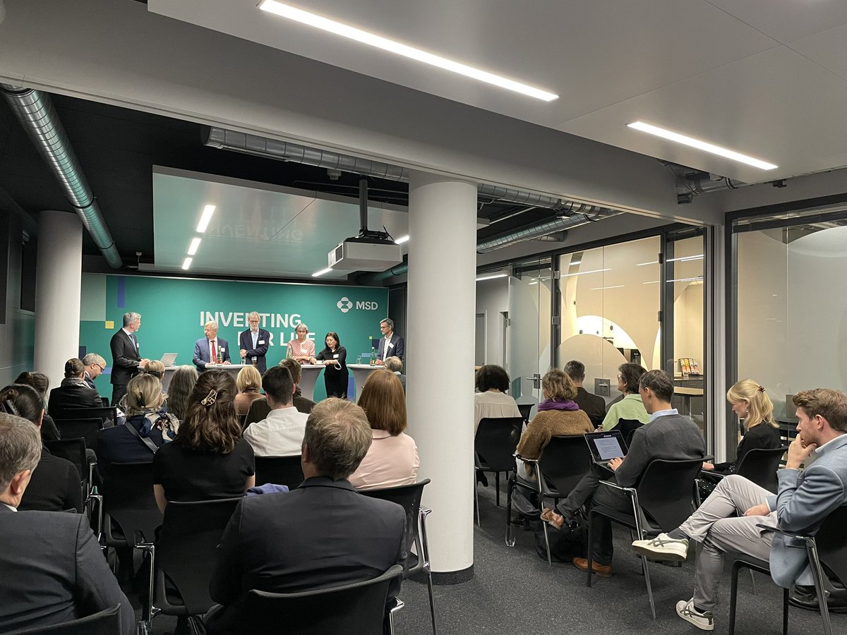 Krebs verhindern durch Impfung? Klingt nach Zukunft, ist aber bei HPV-bedingten Krebserkrankungen Realität. Was für eine Chance🤩 - aber wir nutzen sie viel zu selten, wie aktuell <a href="/DAKGesundheit/">DAK-Gesundheit</a> zu Impfquoten in 🇩🇪 zeigt. Wie starten wir nun durch? 👉heute im #MSDhub Spotlight 🚀