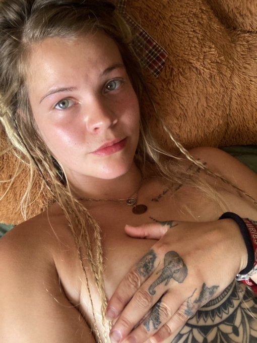 I&rsquo;m feeling a little sad today but master batinggg brought me back back to normal again  #onlyfans #dreadhead<a href="/tag/dreadhead"class="tags"><span>#dreadhead</span></a><a href="/tag/stripchat"class="tags"><span>#stripchat</span></a><a href="/tag/onlyfans"class="tags"><span>#onlyfans</span></a><a href="/tag/onlyfansbabe"class="tags"><span>#onlyfansbabe</span></a>