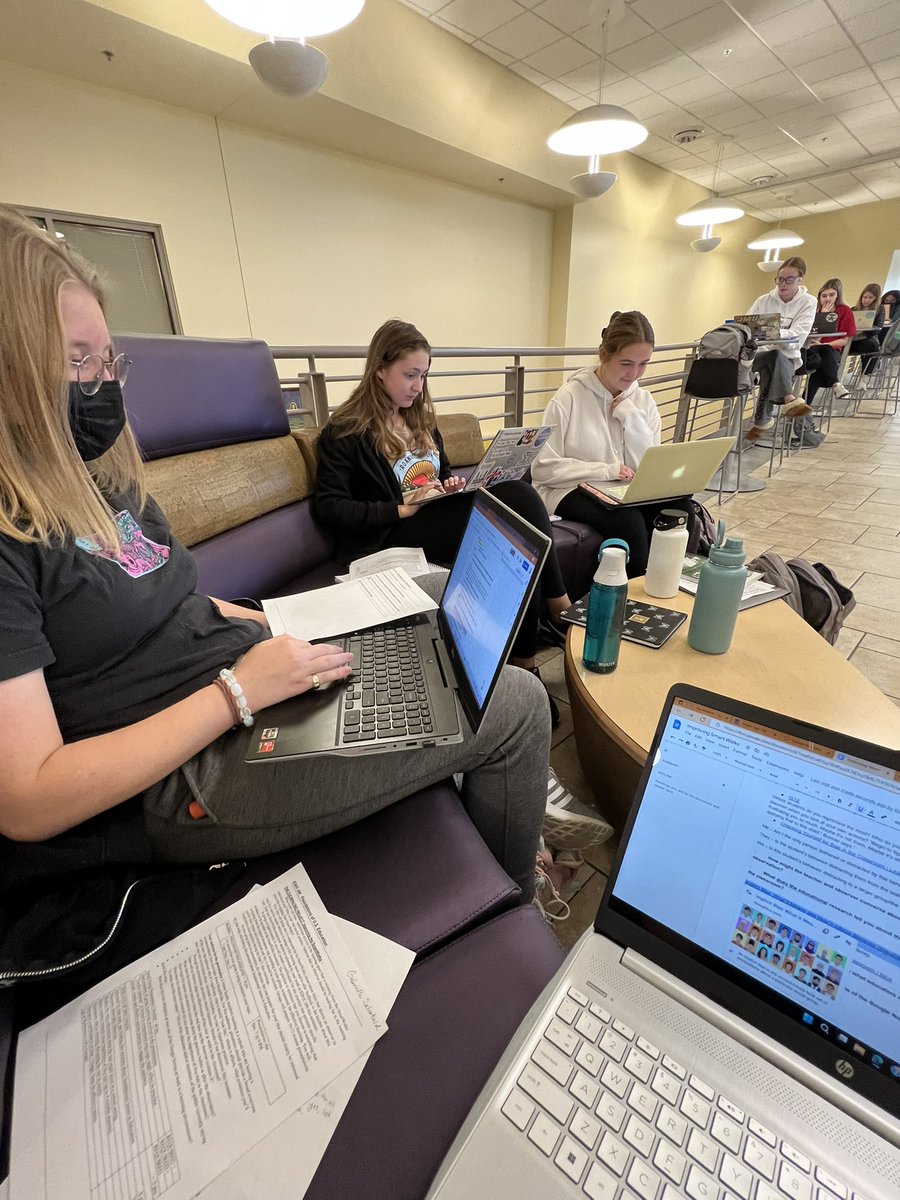 schofige's tweet photo. Found our new topic and discovering sources for SmartWalks π #EDUC200 #01FA22 @PridgenEdu @lindseyyla @mskessler12 https://t.co/HwXtvzMhqV