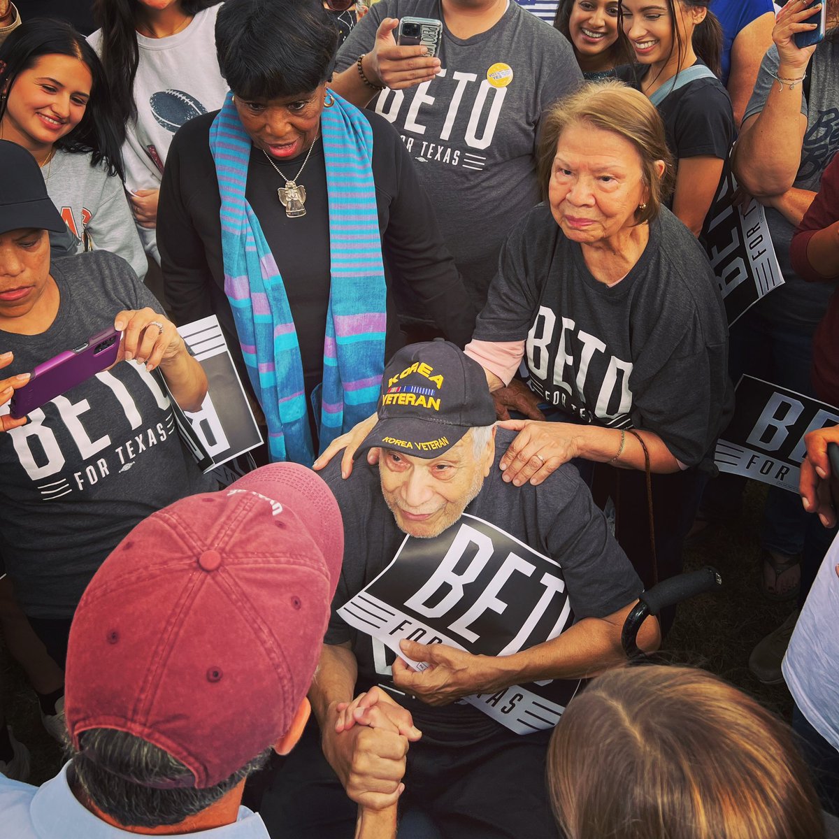 BetoORourke's tweet photo. At the polls in Dallas as we get out the vote across North Texas! https://t.co/Dvzsr7EhnX