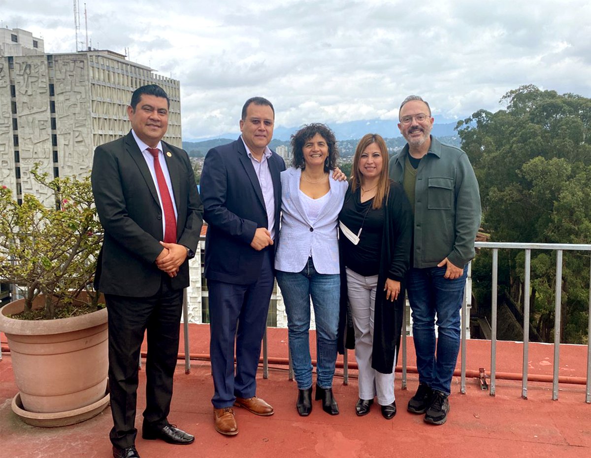 WoncaCIMF's tweet photo. 👉 La Dra. @jaqueponzo y @DrThomasMeono mantuvieron reuniones con autoridades del @Noticias_IGSS encabezadas por Carlos Franco, Subgerente de Planificación; Julio César Valdés,  Coordinador de la #VIIICumbre y Lisbeth Hernández, Oficial de Cooperación y Rel. Internacionales https://t.co/genCPe8Np8