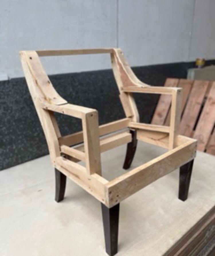 Stthomasderbys's tweet photo. Thank you to PF collections for the fantastic virtual tour of how to design and make chairs. We asked lots of questions which will help us design our own. Thanks to Mr Shelbourne for organising @SRSCMAT https://t.co/7K08SRt494
