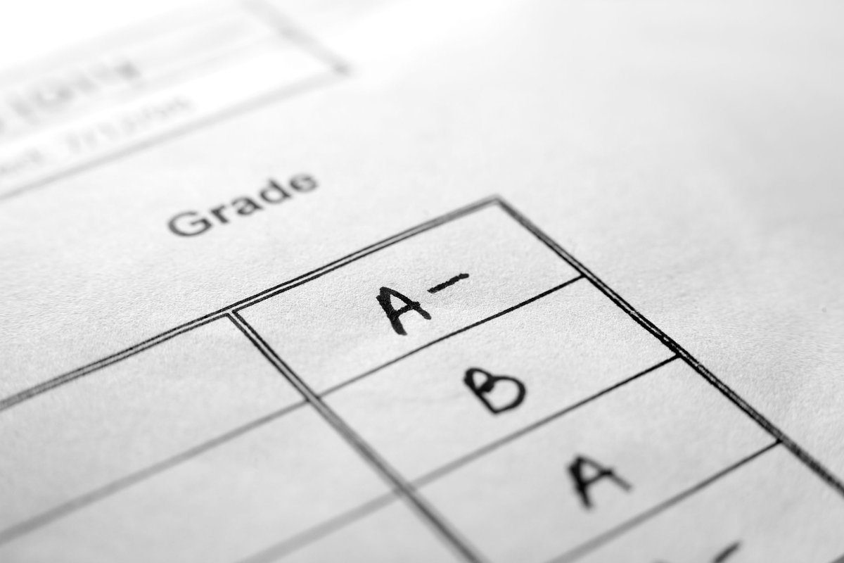 DHJEaglesFWISD's tweet photo. DHJ Parents &amp; Eagles—Report cards for the second six weeks are available via the FWISD Parent Portal or your student’s Focus account. Visit the FWISD Parent Portal for grade and attendance information. Have a great day! 💯🦅 #WeAreDiamondHill https://t.co/qA1izc6DqN