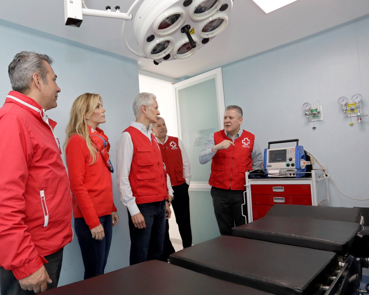 Inauguramos dos quirófanos completamente equipados y la ampliación del área de capacitación de la clínica de la <a href="/CruzRojaEM/">Cruz Roja Edoméx</a> en #Toluca.