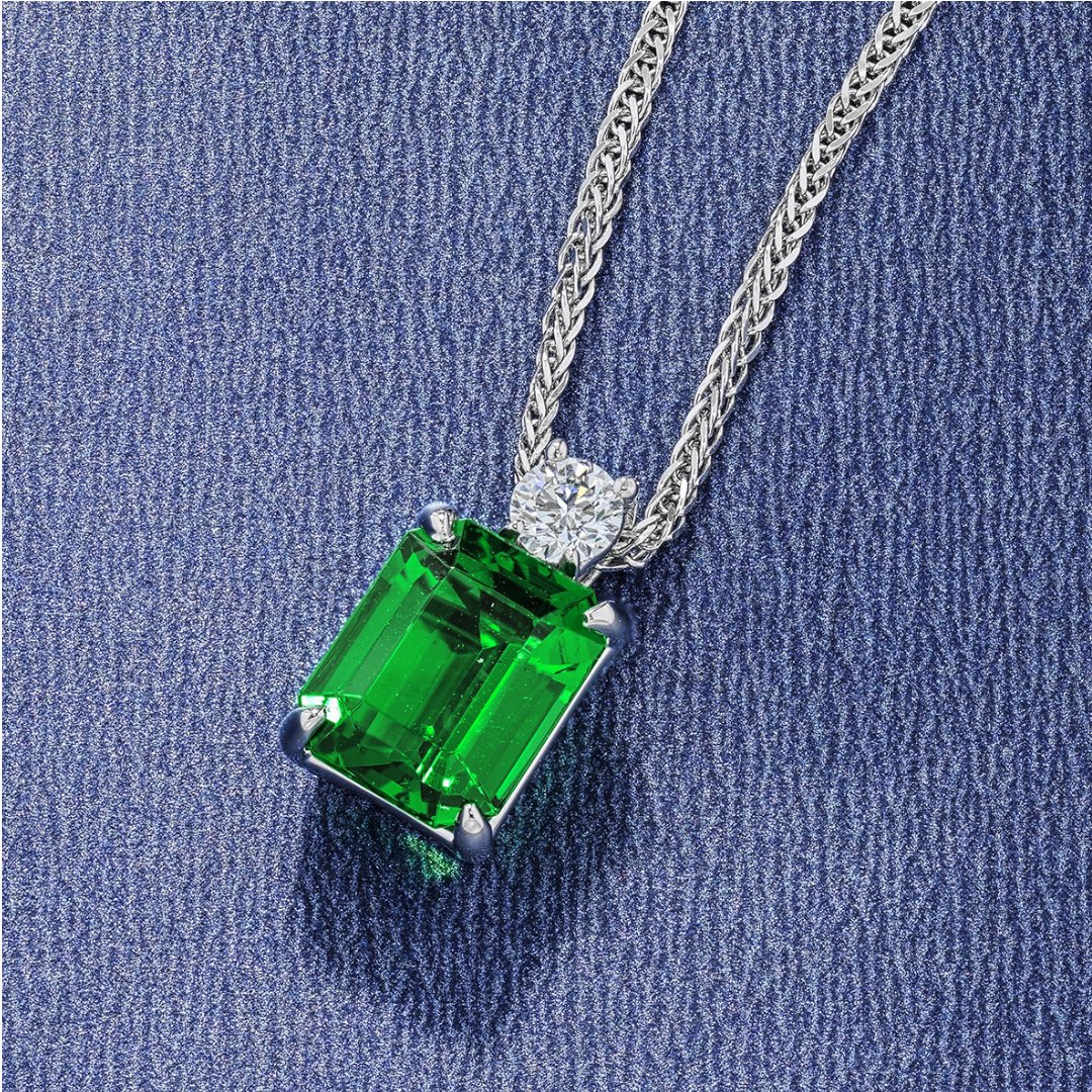 JewelsByStar's tweet photo. JB Star pieces are real, rare and from the Earth. This pendant features a certified emerald-cut emerald hung from a round diamond. (Style 1199)
.
.
.
#greenstones #emeralds #pendant #luxury #centerstone #royalty #fashion #shoplocal #somethinggreen #gemstones #beauty #perfectgift https://t.co/aKxKCMimvW