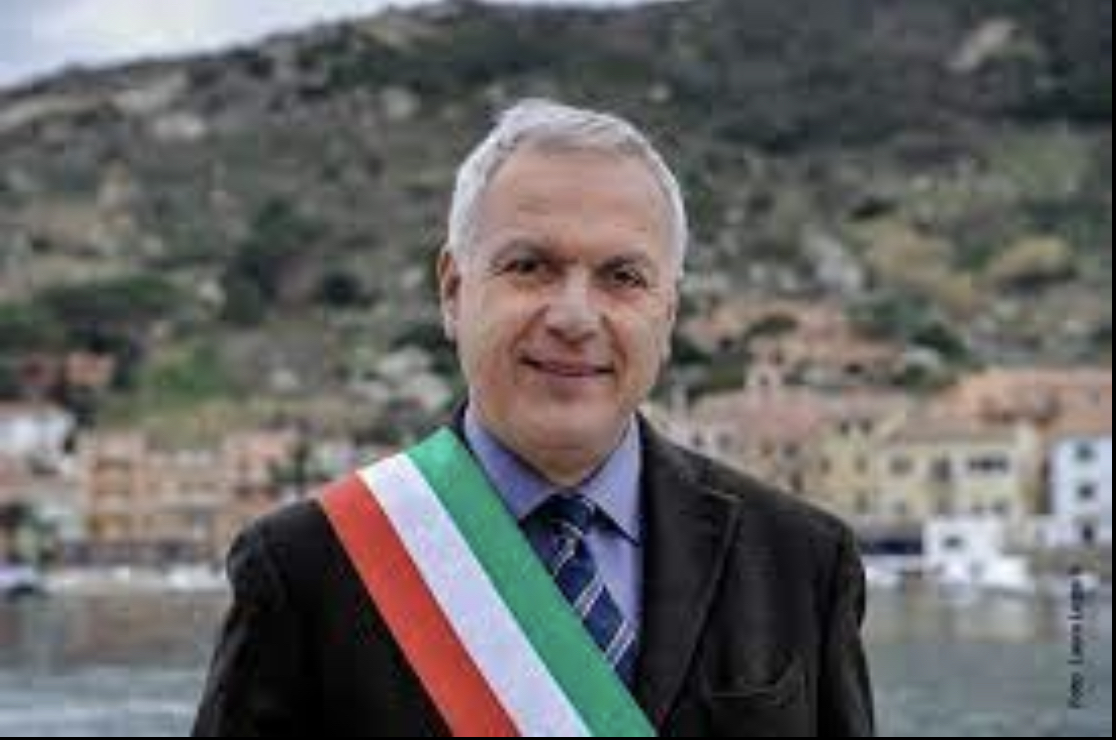 #MUFLONI 
"Lettera aperta al Sindaco del Giglio”

"Ha la grande occasione per riscrivere la storia dell'Isola e di farne un simbolo del turismo ecosostenibile, non la sciupi"

Di Alessandro Baldasserini :⬇️

m.facebook.com/story.php?stor…