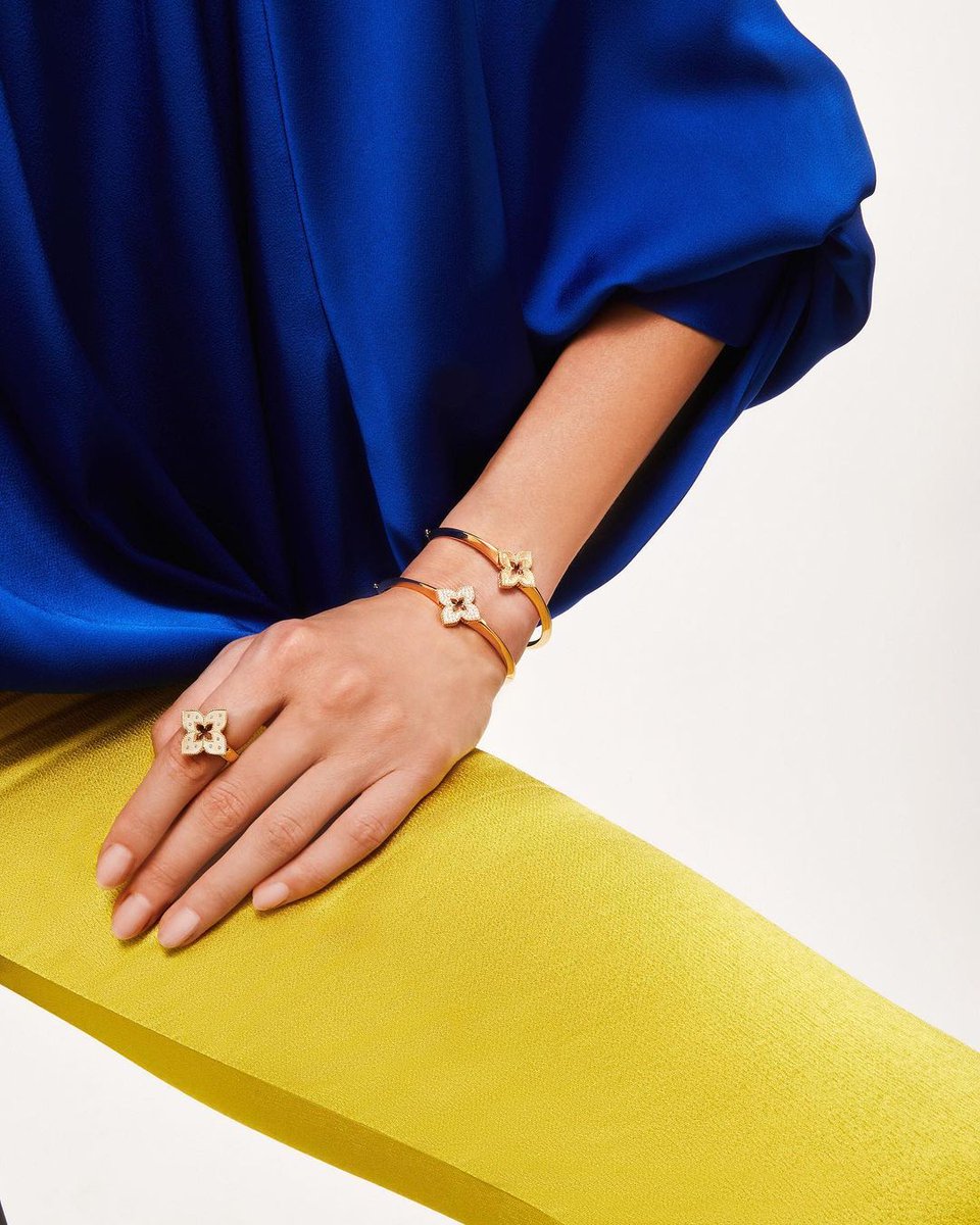 BernieRobbins's tweet photo. Shop @RobertoCoin1 Venetian Princess Collection and more in stores or online!

Shop Roberto Coin:https://t.co/rDAvZJjaOI https://t.co/YHXzUiqqtc