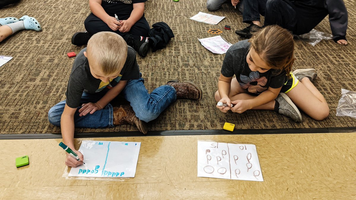 mtpanthers's tweet photo. "Music is the universal language of mankind." 
-Henry Wadsworth Longfellow

Mrs. Phelps' 4th Grade music students are learning about note durations by combining different notes to make ten beats.

#MTProud https://t.co/G6InPb9KFU