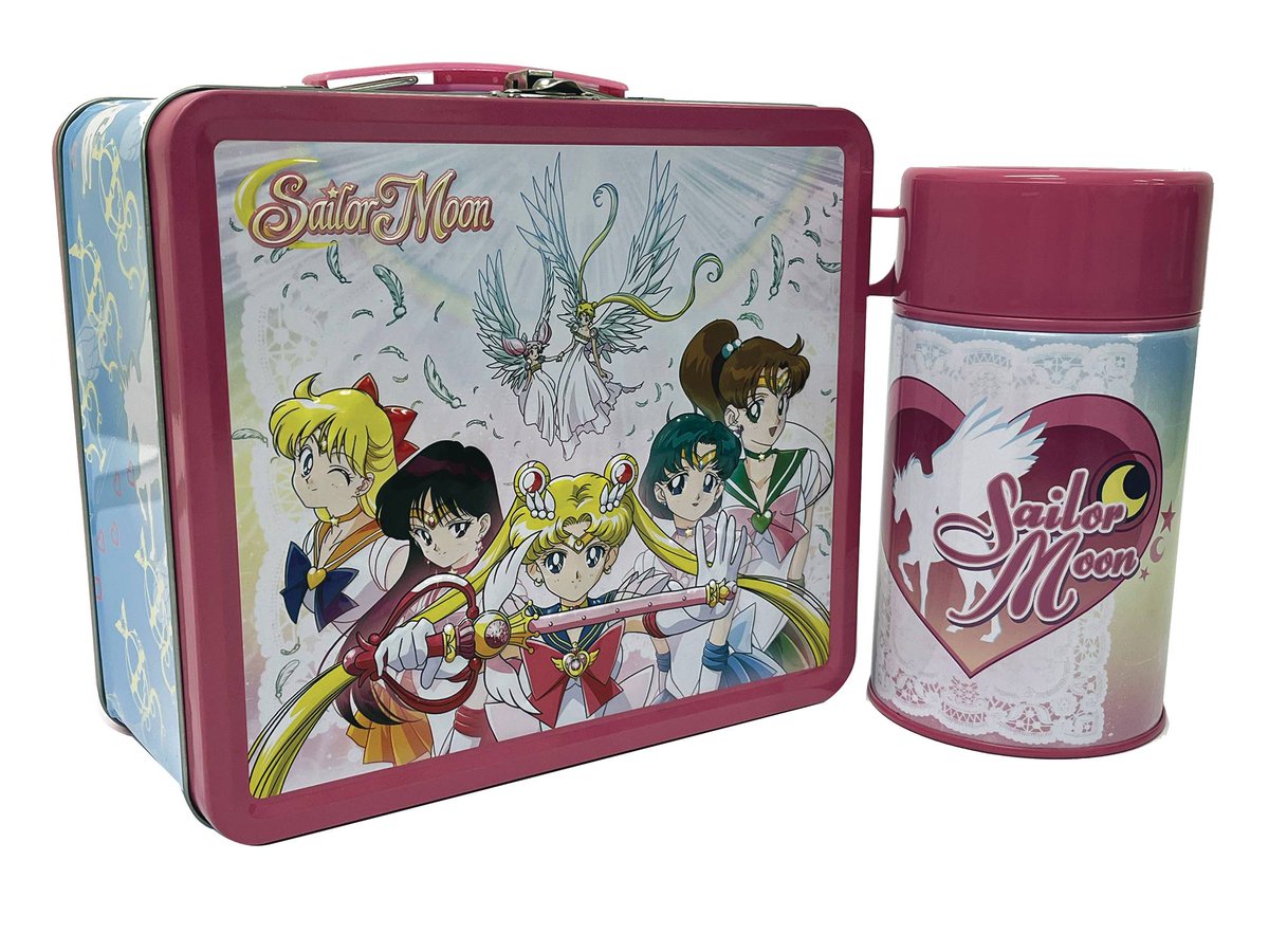 New Sailor Moon Lunchbox &amp; thermos sets coming to the USA in 2023!

Tuxedo Mask &amp; Moon: sailormoonfannetwork.com/blog/surreal-e…
Inners: sailormoonfannetwork.com/blog/surreal-e…
SuperS: sailormoonfannetwork.com/blog/surreal-e…