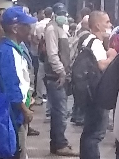 alc_rafa's tweet photo. Atención Fiscal de la República @TarekWiliamSaab @PNBVzla @Cicpc2220 @caracasmetro estas son parte de una banda que roba en el metro plaza Venezuela yo fui víctima y la policía no actuó en el momento exigimos más seguridad en las instalaciones https://t.co/T9HMfNAYQ0