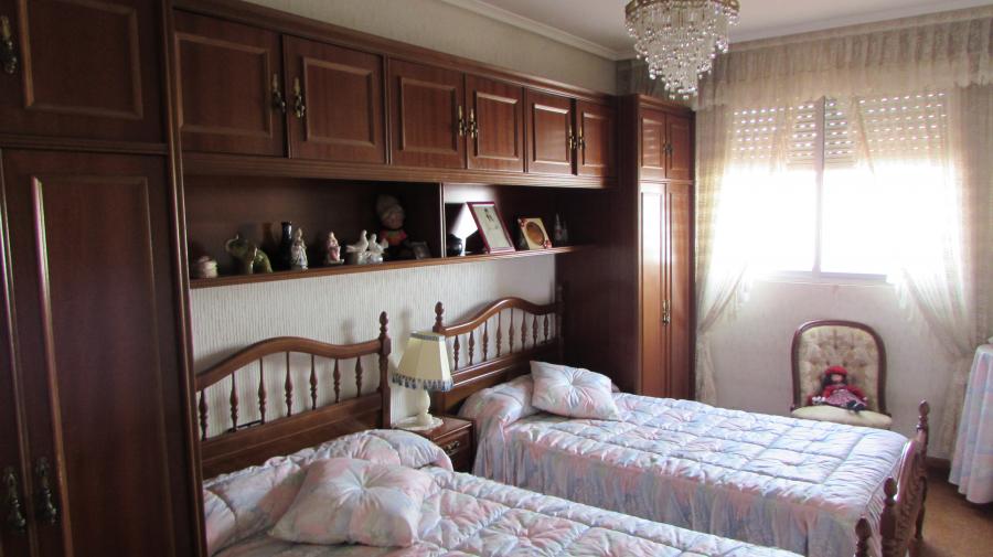 InmoCoaching's tweet image. Se vende piso en Trobajo del Camino de casi 80 metros con una gran terraza de 50 metros. Tres dormitorios, baño, cocina amueblada, con despensa. Incluye carbonera. ¿Te interesa? Contacta con nosotros ---&amp;gt; inmocoachingleon.com/htmlphp/propin…