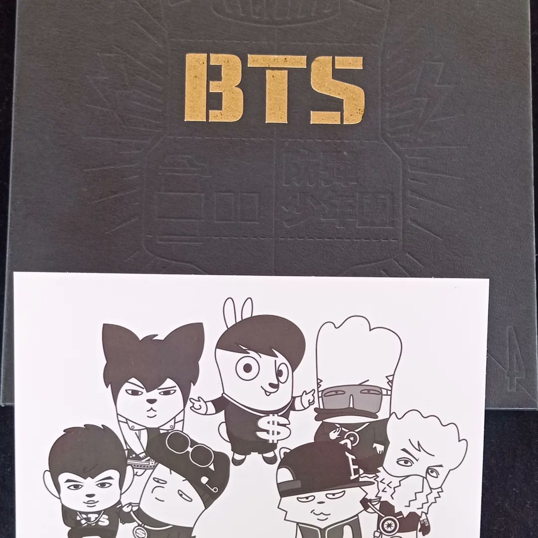 armysbhs's tweet photo. BTS Álbum 2 Cool 4 Skool disponível a pronta entrega 😍✅

#bts #jimin #jungkook #bangtanboys #minyoongi #v #parkjimin #suga #jhope #jeonjungkook #jin #taehyung #kimseokjin #army #kimnamjoon #kimtaehyung #kpop #rm #junghoseok #kookie #btsarmy #bangtan #vbts https://t.co/cPPu4Tcpee