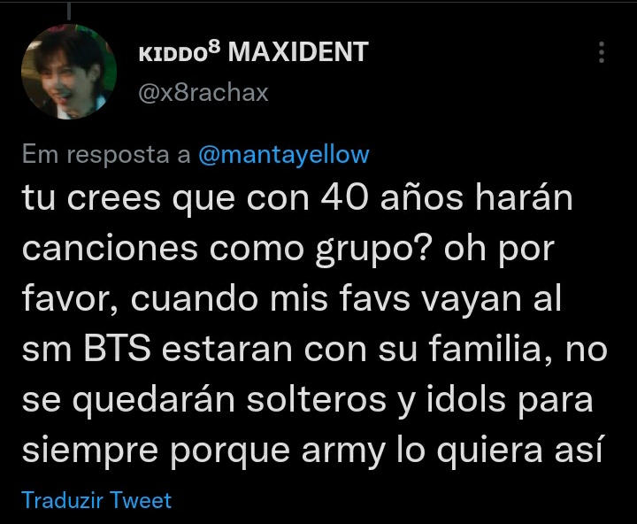 droprules's tweet photo. Chris Martin tiene 45 años, divorciado, tiene hijos y junto a Coldplay tienen más de 20 años de carrera y actualmente siguen activos, la edad no es un impedimento para hacer música un verdadero artista como bts y como otros venden por su MÚSICA Y TALENTO no por su cara o juventud https://t.co/eVvfGQwt7g