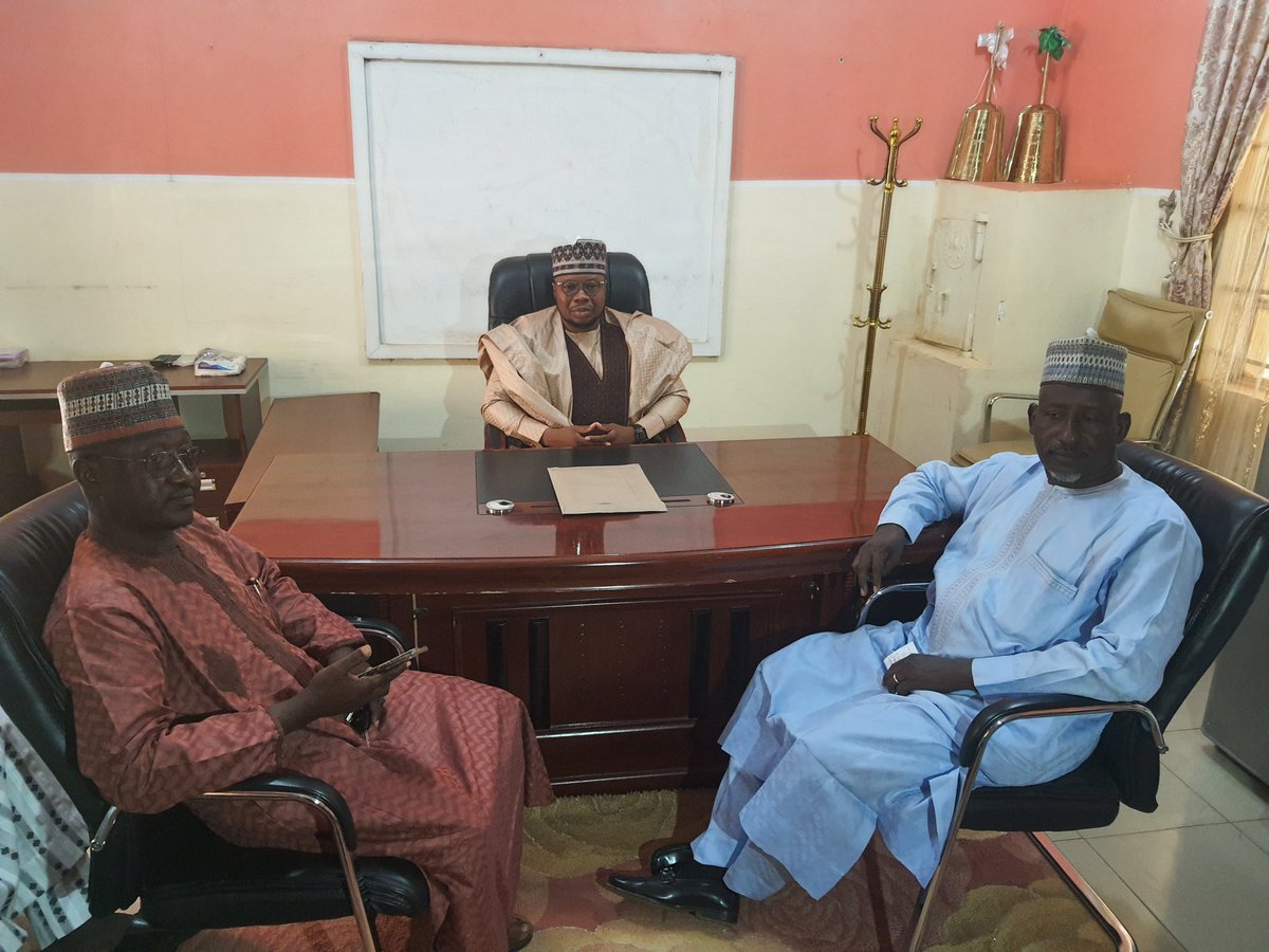 absmag's tweet image. Yesterday I reported to my new office as the Commissioner for Information and Culture. I immediately went on a visit of the media houses, Kebbi TV and Kebbi Radio to have a better understanding of their operations and get to know their management and staff.