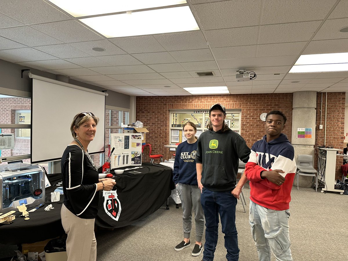KarlaNRocha's tweet photo. Day 1 of Tech on Wheels! @StMarkOCSB #SHSM students had the opportunity to tour and receive training at the different stations today! Thank you! @deb_lawlor @NedaBernabo #MyStMark https://t.co/p5q33v7X4d