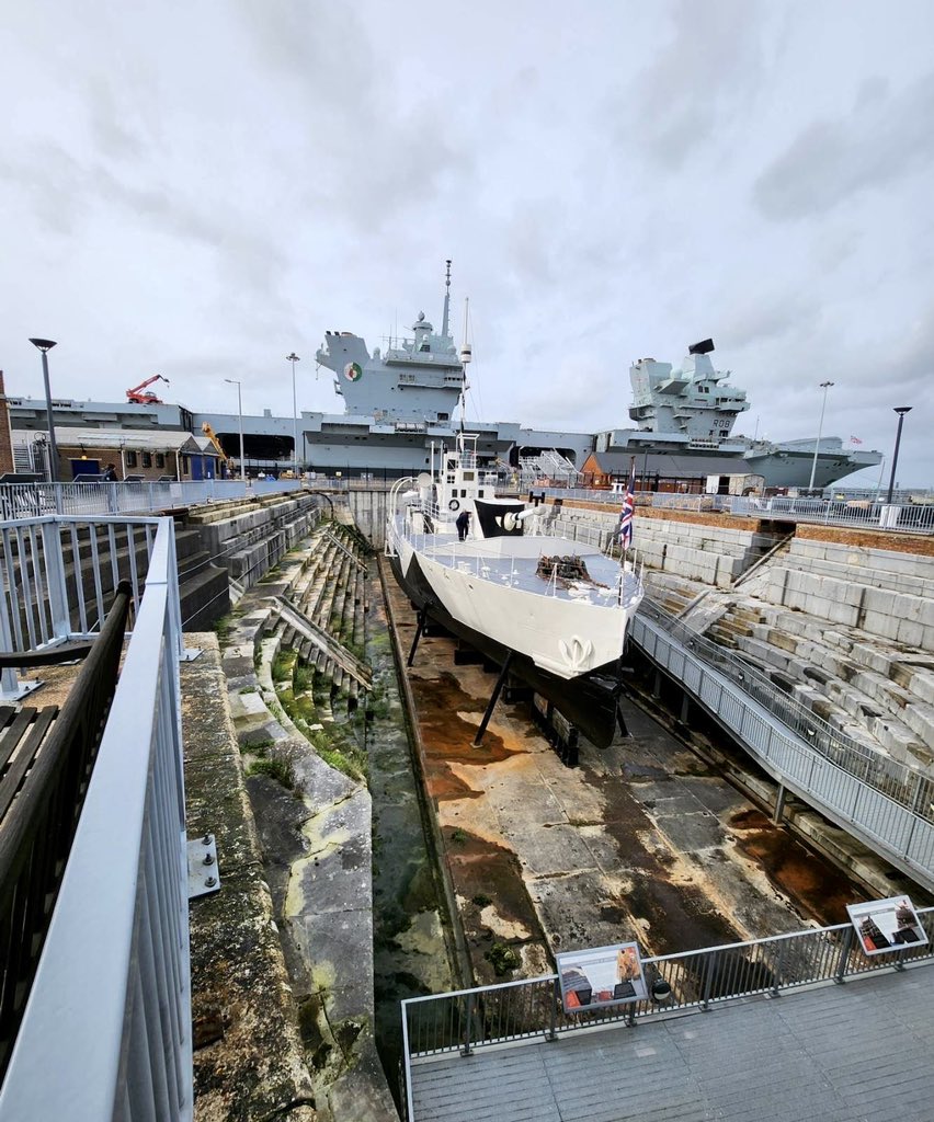 4Sqn_RLC's tweet photo. 4 Sqn ROG visited Portsmouth Historic Dockyard last Wednesday as part of their educational package. A perfect day out for the troops to learn about British Naval history. Upon the visit, the troops will deliver presentations on HMS Warrior, HMS Victory and HMS M33 next week. ♓️💪🏼 https://t.co/l4QMgAqnTA