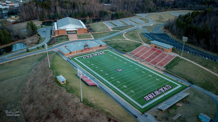 Rileylong5's tweet photo. #AG2G I am proud and blessed to recieve an offer from UVA-Wise!🔴⚫️ @alcoafootball @coachmcompton https://t.co/sWkVoOqI9L