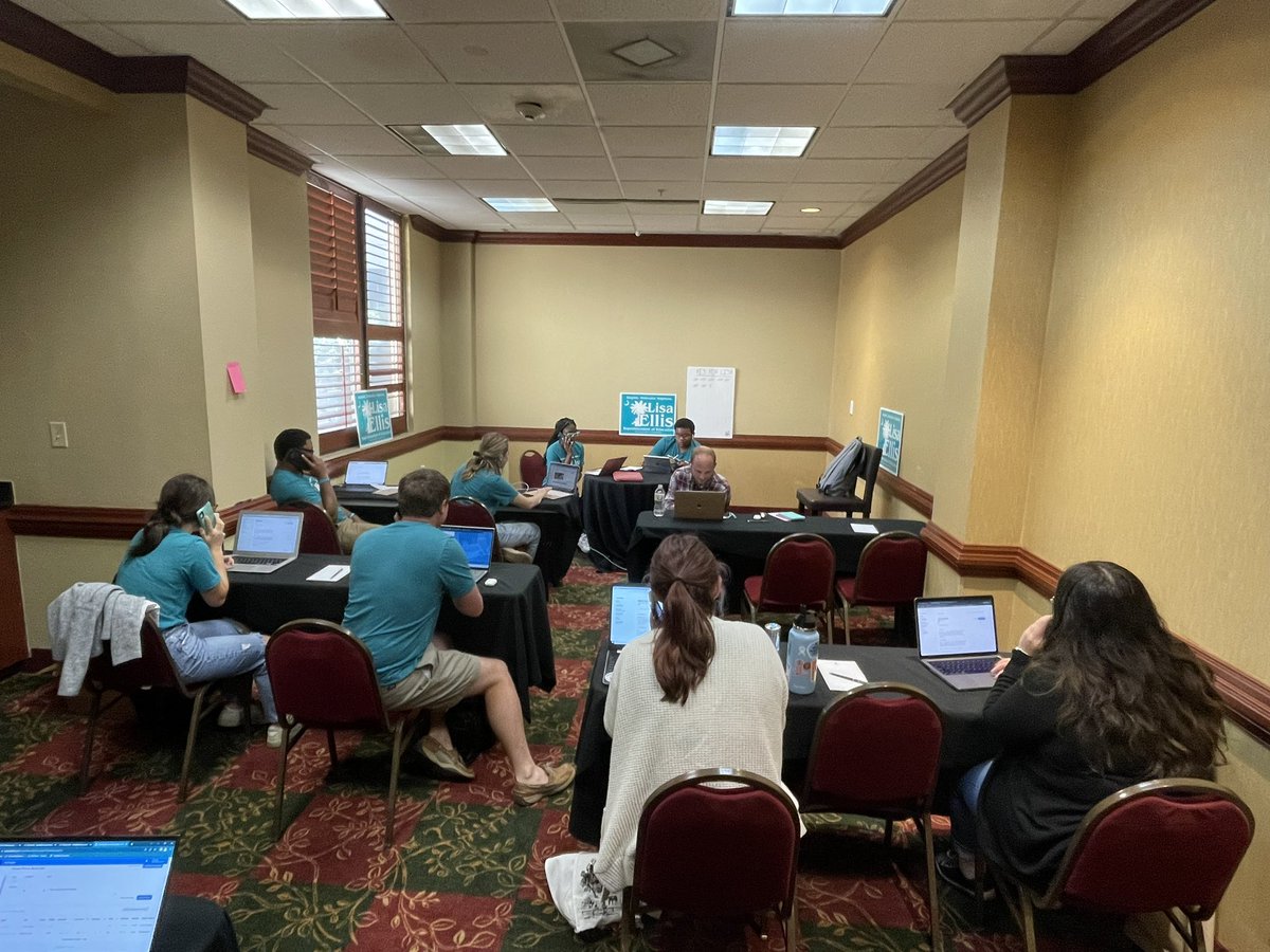 #TeamLisa making calls to voters on Election Day. The team has made about 1,000 calls so far. If you want to join us, please let us know. Polls close in less than 6 hours. #vote #electionday #Nov8th