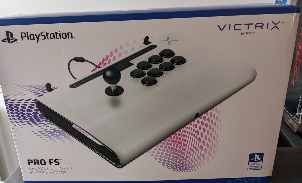 mrquarate's tweet image. JEU CONCOURS ULTIME #RAGEQUIT Gagne le meilleur stick🕹️du monde : LE VICTRIX PRO FS FIGHTSTICK🤩

➡️Finition haut de gamme aluminium extrudé + découpe au laser😍
➡️Boutons Sanwa
➡️Sortie le 01/12 (399€)

Pour participer : RT &amp;amp; Follow @VictrixPro @GDorison
 &amp;amp; moi

TAS 15/11/2022