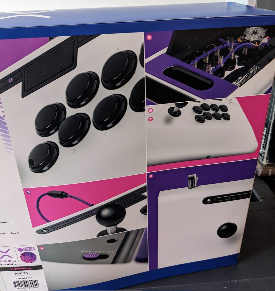 mrquarate's tweet image. JEU CONCOURS ULTIME #RAGEQUIT Gagne le meilleur stick🕹️du monde : LE VICTRIX PRO FS FIGHTSTICK🤩

➡️Finition haut de gamme aluminium extrudé + découpe au laser😍
➡️Boutons Sanwa
➡️Sortie le 01/12 (399€)

Pour participer : RT &amp;amp; Follow @VictrixPro @GDorison
 &amp;amp; moi

TAS 15/11/2022