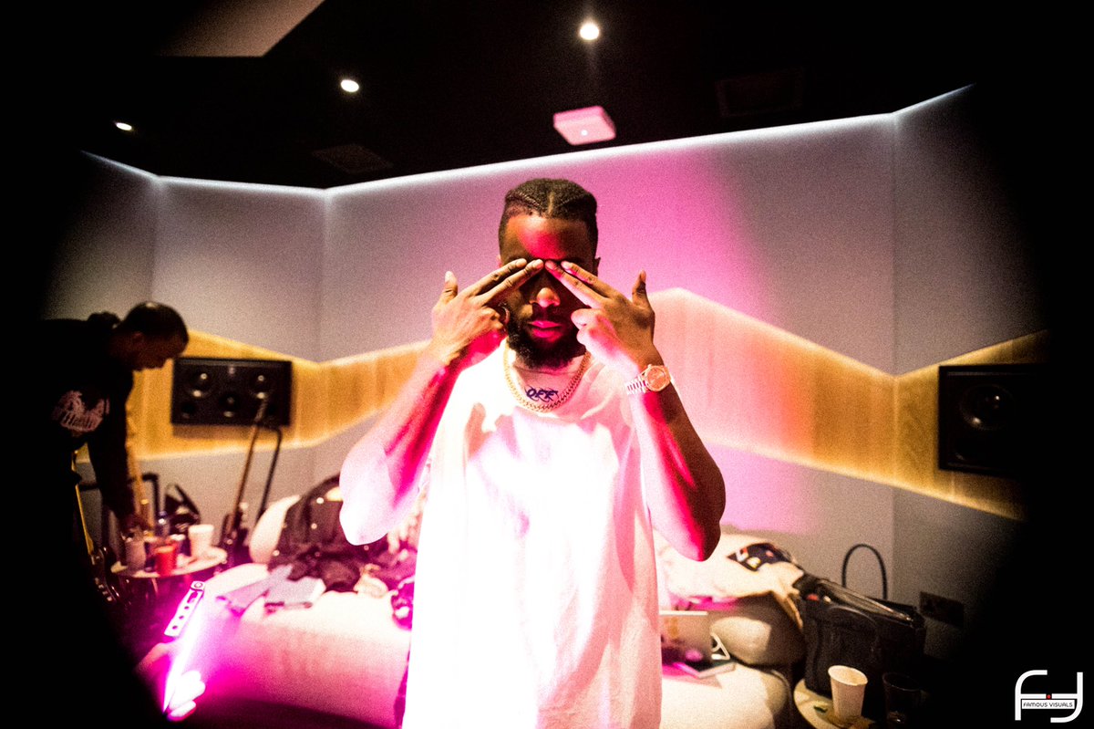 MaleekBerry's tweet photo. We eating good this Friday !! I have truly missed you all! 

“MY WAY” Loading! ❤️‍🔥

Pre-Save https://t.co/3dkrklCld8 https://t.co/UiT7c74R9t