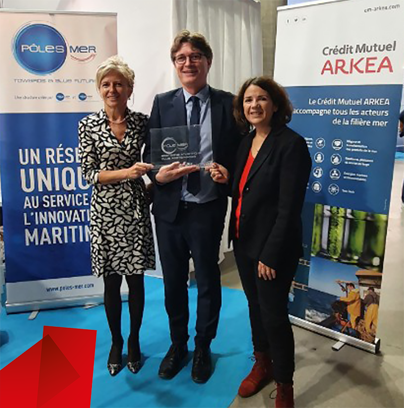 cmarkea's tweet photo. 🌊 A l’occasion des Assises de la mer, le @cmarkea  annonce le renforcement de ses relations avec le @PoleMerBA. Le groupe a notamment mobilisé et structuré l’ensemble de ses expertises au sein d’une filière maritime, qui a vu le jour il y a quelques mois. https://t.co/xvfaiTOFhZ