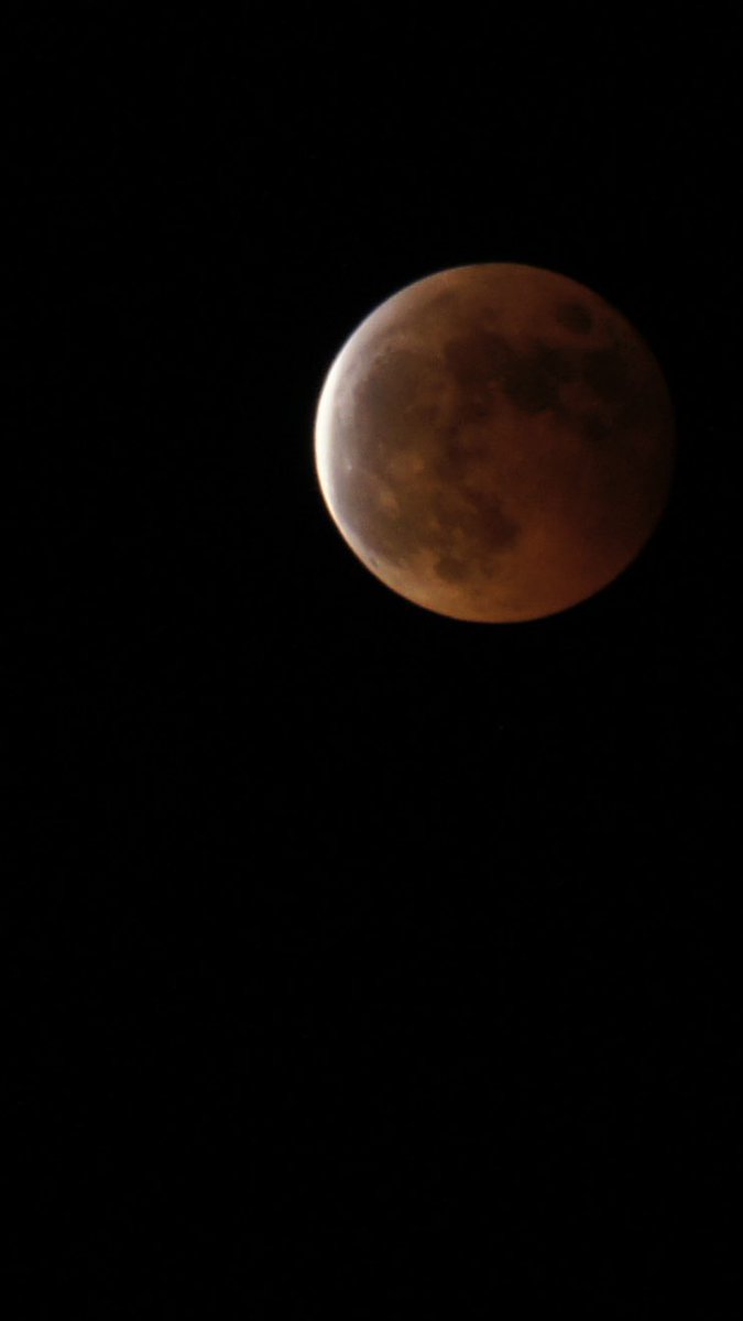 Magnum_Tb's tweet photo. ηζ’ζι£γη΅γγγεγ³ζγγγͺγη¬ιγ
#eclipsemoon
#bloodmoon
#shineagain https://t.co/U9FMQhtdQQ