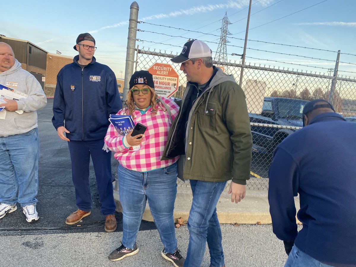 TimRyan's tweet photo. Since day one, this campaign has been about putting workers first. Today is no exception. https://t.co/IQEZd0cnLM