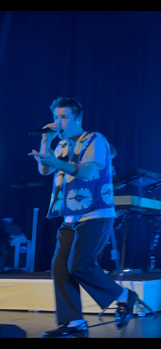 p1nkprincess5's tweet photo. @colepressston THANKS FOR UR DRUMSTICK and THANKS @wallowsmusic FOR AN INCREDIBLE AUSSIE DEBUT!!! #wallows #wallowsmelbourne #wallowsaustralia #forummelbourne #wallowsforum #tellmethatitsovertour #tmtio https://t.co/SuDWpg6TZ8