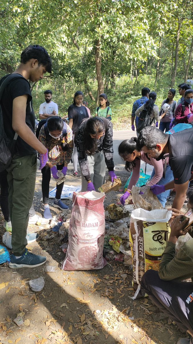 FoundationMuse's tweet photo. #Yeoor Cleanup Week 4
We have been successful in collecting and rightly disposing/recycling around 450kgs of #waste from all our clean up drives collectively!

Follow us and keep an eye for information on next #forest #CleanUp drive soon! https://t.co/3P8L1fMX97
