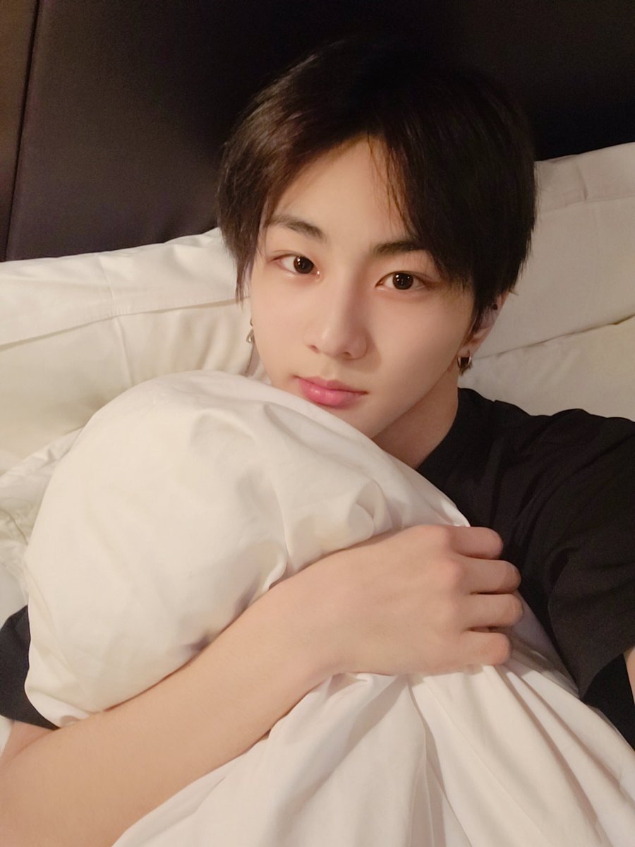 [ #정원’s Post ] 221108

#JUNGWON: Ta-da 

<a href="/ENHYPEN_members/">ENHYPEN</a> <a href="/ENHYPEN/">ENHYPEN OFFICIAL</a> #ENHYPEN #엔하이픈