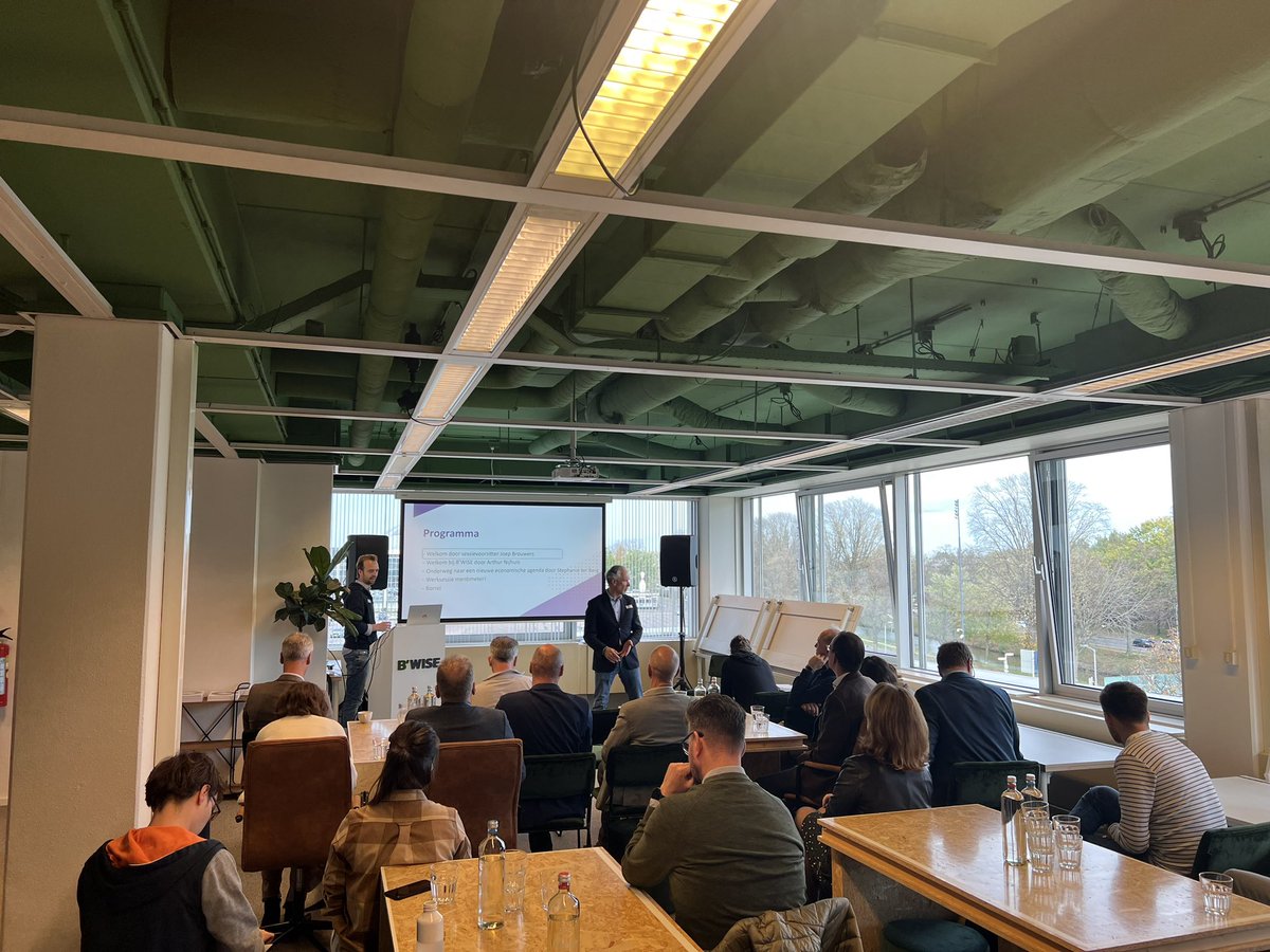 Vanmiddag vol energie met het werkveld aan de slag om samen de economische agenda 2023-2026 voor West-Brabant vorm en inhoud te geven op het thema innovatief ondernemen (startups, scale-ups en innovatief MKB) #westbrabant #samenwerking