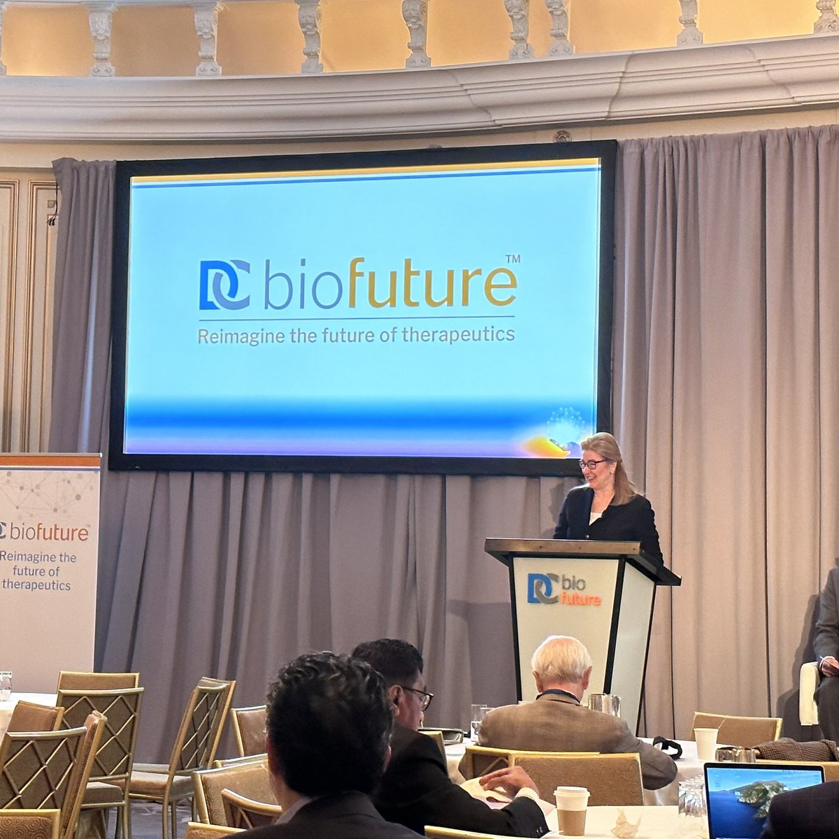 Opening session at #biofuture2022 - a lot to be optimistic about in healthcare:
- fundamental understanding of disease
- changes to tech and infrastructure to reflect learnings of past two years 
- use of new technologies across all areas of health
Still a lot of work to do.