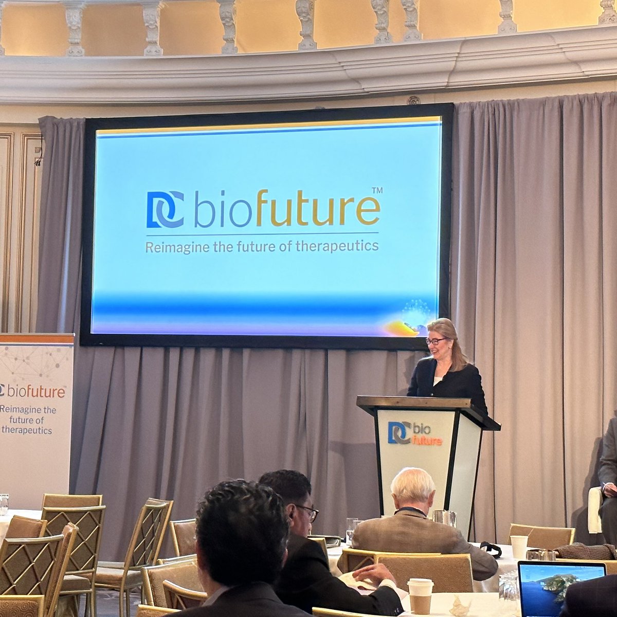 Opening session at #biofuture2022 - a lot to be optimistic about in healthcare: - fundamental understanding of disease - changes to tech and infrastructure to reflect learnings of past two years - use of new technologies across all areas of health Still a lot of work to do.