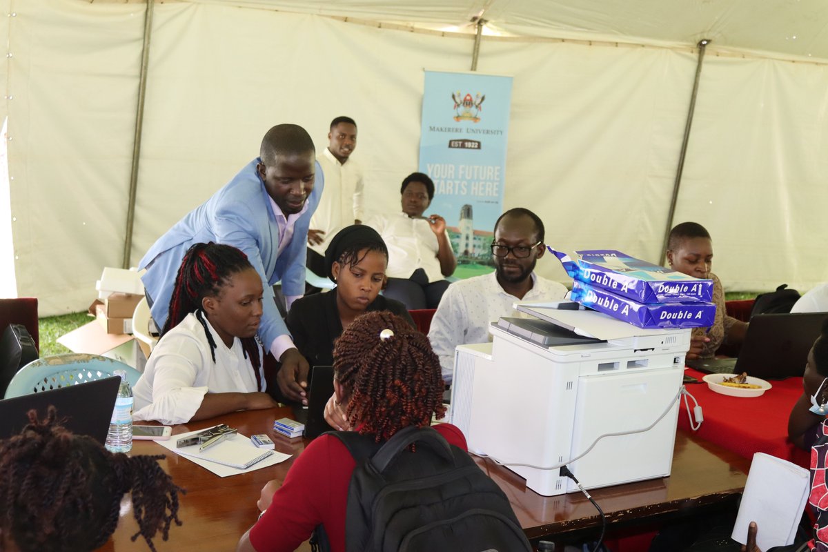 MakerereAR's tweet photo. All students who have never received their academic transcripts / certificates come and pick them. All our teams are ready to clear you. https://t.co/ygPECTKGD4