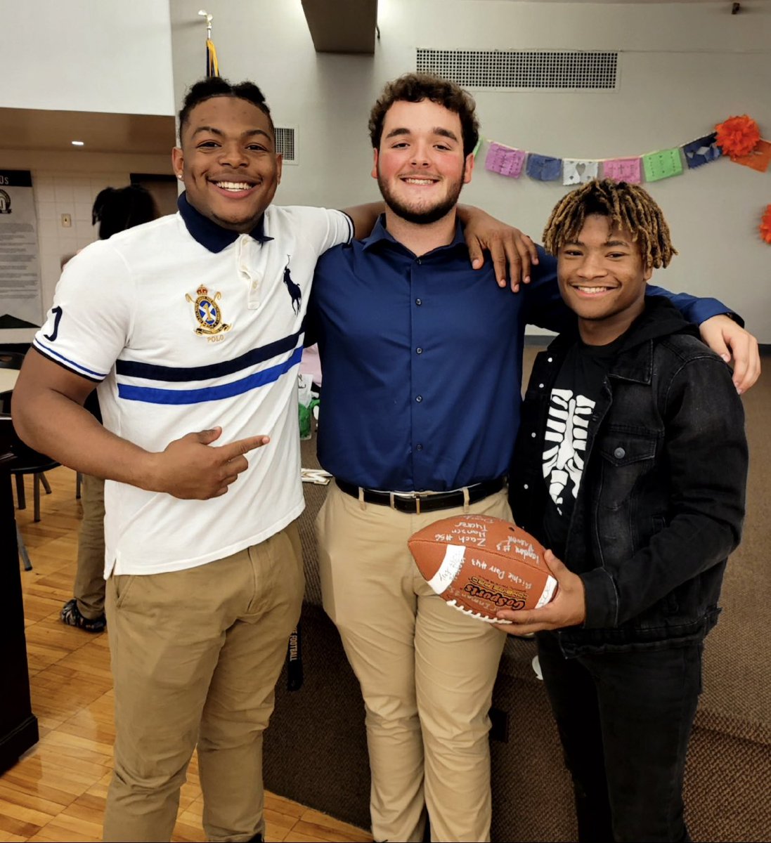 ZHansen76's tweet photo. Proud to be named a member of the Metro Suburban Conference All Conference Football Team @bmchsfootball @CoachBigPete @EDGYTIM @PRZJordan @DeepDishFB @TheChrisRubio https://t.co/AZfRRHAw8w