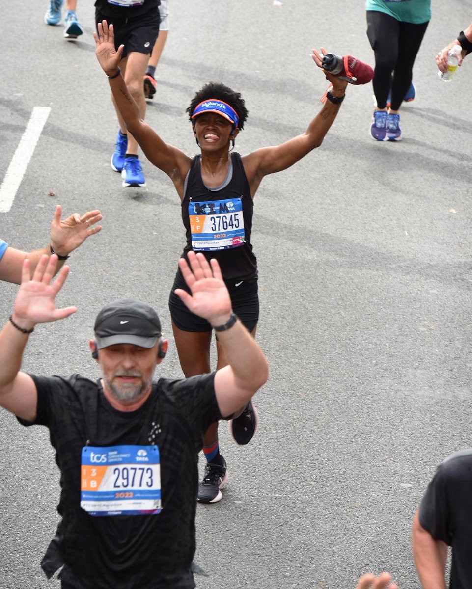 kimvanarun's tweet photo. running is a gift π @hylandspowered @nycmarathon #itwillmoveyou https://t.co/nzZ2cbX2zy