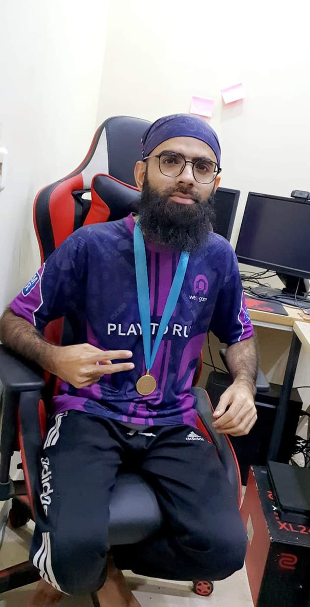 HafizAdeel294's tweet photo. Alhamdulillah ❤️
i won the tekken7 tournament organised by bnubestival and i also received Gold medal 🥇 Especially Thanks to WeRGame for believing in me iA https://t.co/KJOVYPB5us