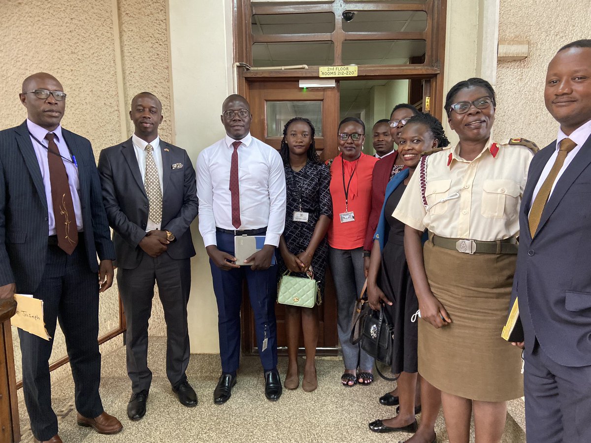 muzukuluDr's tweet photo. Our meeting with the @Parliament_Ug committee on Health led by Hon. @DrAyumeCharles paid off, our concerns informed discussions. We’re asking @MinofHealthUG to honor HE @KagutaMuseveni ‘s directive, To call off the Strike! #2.7 M #2.2 @MinofHealthUG @fumi2110 @nbstv @ntvuganda https://t.co/TSTXaBkOKE