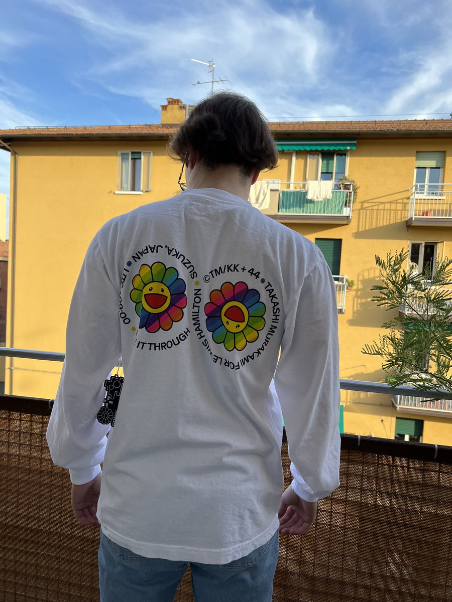 See it through.  Pronti per il #BrazilGP 🔨🔨 
#Lewishamilton #plus44