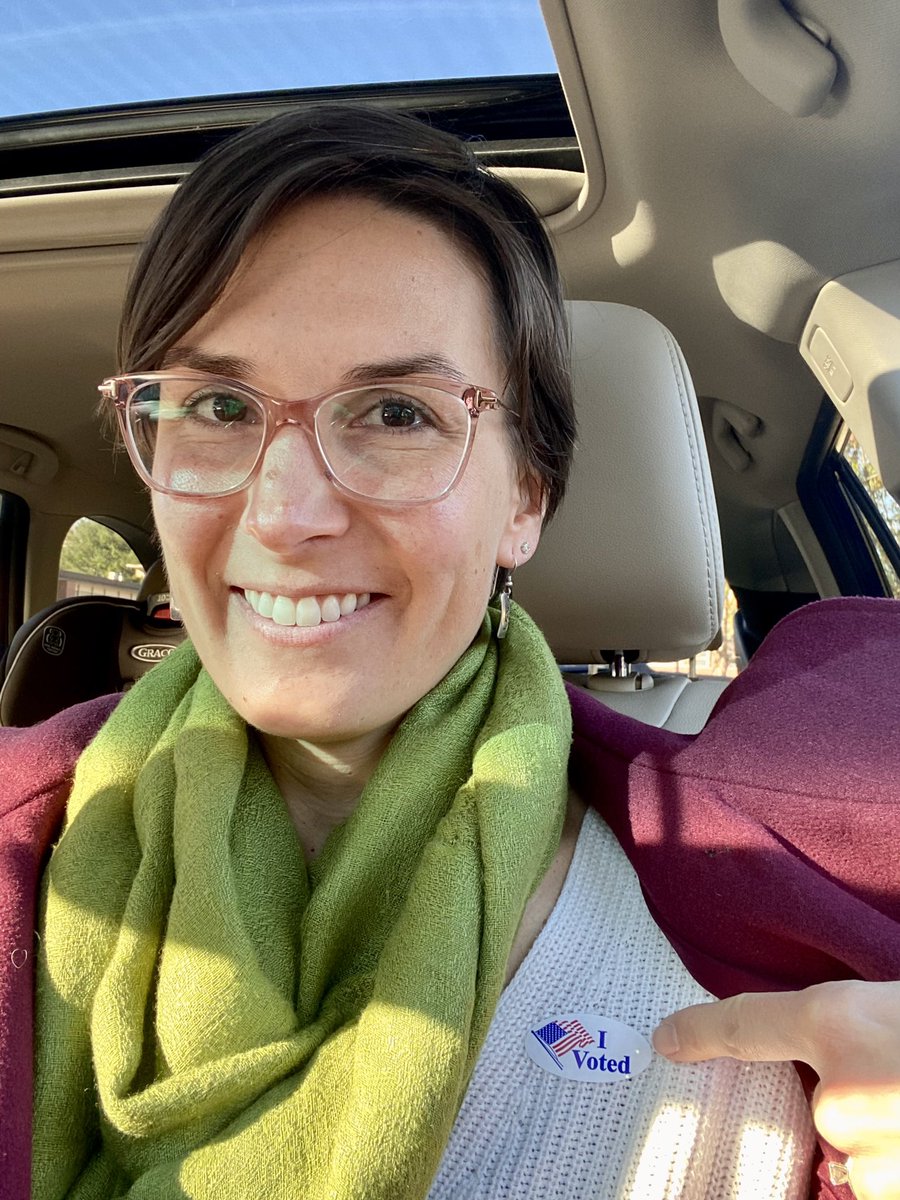 RobynTweeters's tweet photo. #GetOutTheVote #BlueWave2022 https://t.co/qfEUBATskT